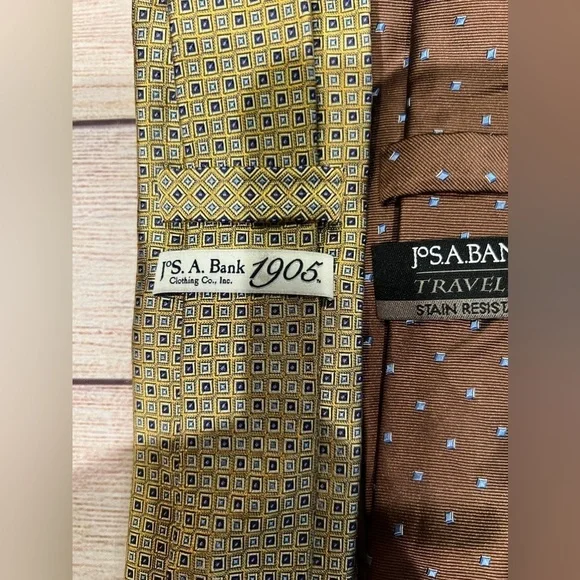 Jos. A. Bank Mens Neck Ties Lot Of 3 - Picture 6 of 8